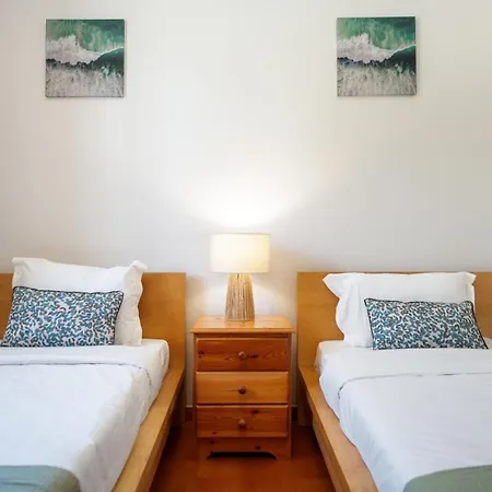 Σπίτι διακοπών Moradia Felicidade Rocha Pxo By An Island