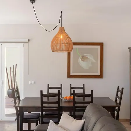 With Outdoor Space - Moradia Felicidade Rocha Pxo Σπίτι διακοπών