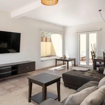 Moradia Felicidade Rocha Pxo By An Island Πόρτο Σάντο