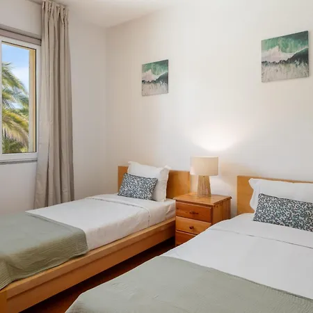 With Outdoor Space - Moradia Felicidade Rocha Pxo Πόρτο Σάντο