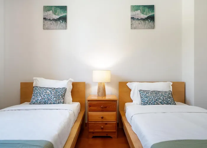 Tatil Evi Moradia Felicidade Rocha Pxo By An Island