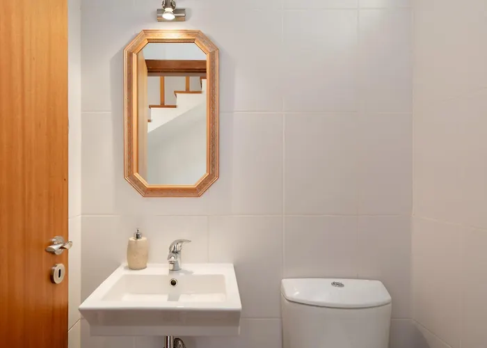 Semesterbostad Moradia Felicidade Rocha Pxo By An Island *