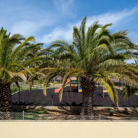 Semesterbostad Moradia Felicidade Rocha Pxo By An Island Porto Santo