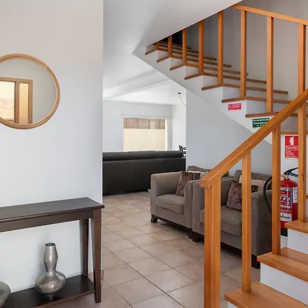 Moradia Felicidade Rocha Pxo By An Island * Porto Santo